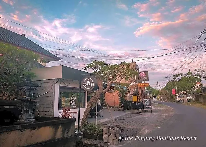 ホテル The Tunjung Boutique