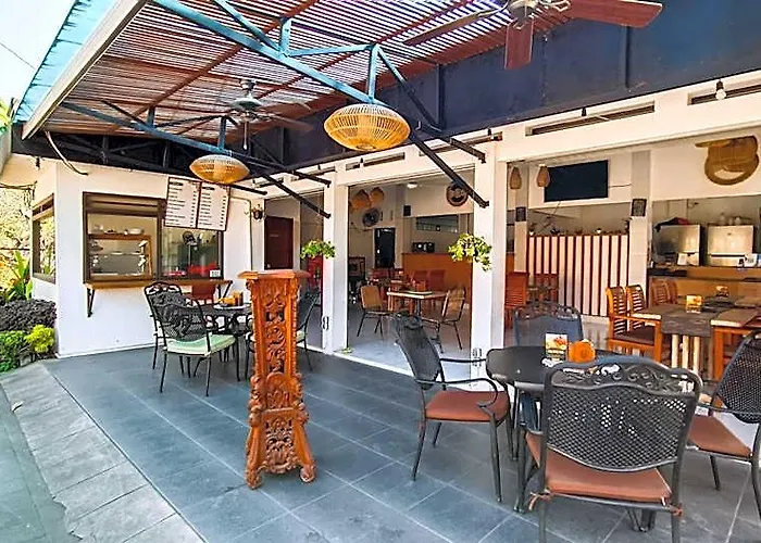 ホテル The Tunjung Boutique バリ島